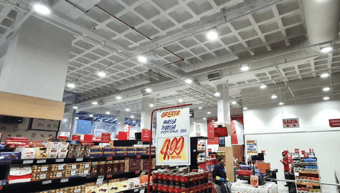 Finding the Best Lighting for Your Supermarket: Why High Bay LED Lights Are the Ultimate Choice - LEDMyPlace